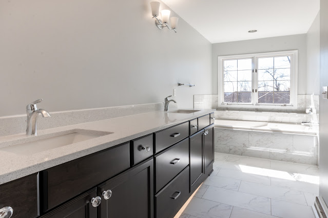 Master Bath Tub - KLM Remodeling