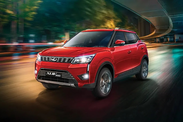 front-left-side-Mahindra XUV300 Images