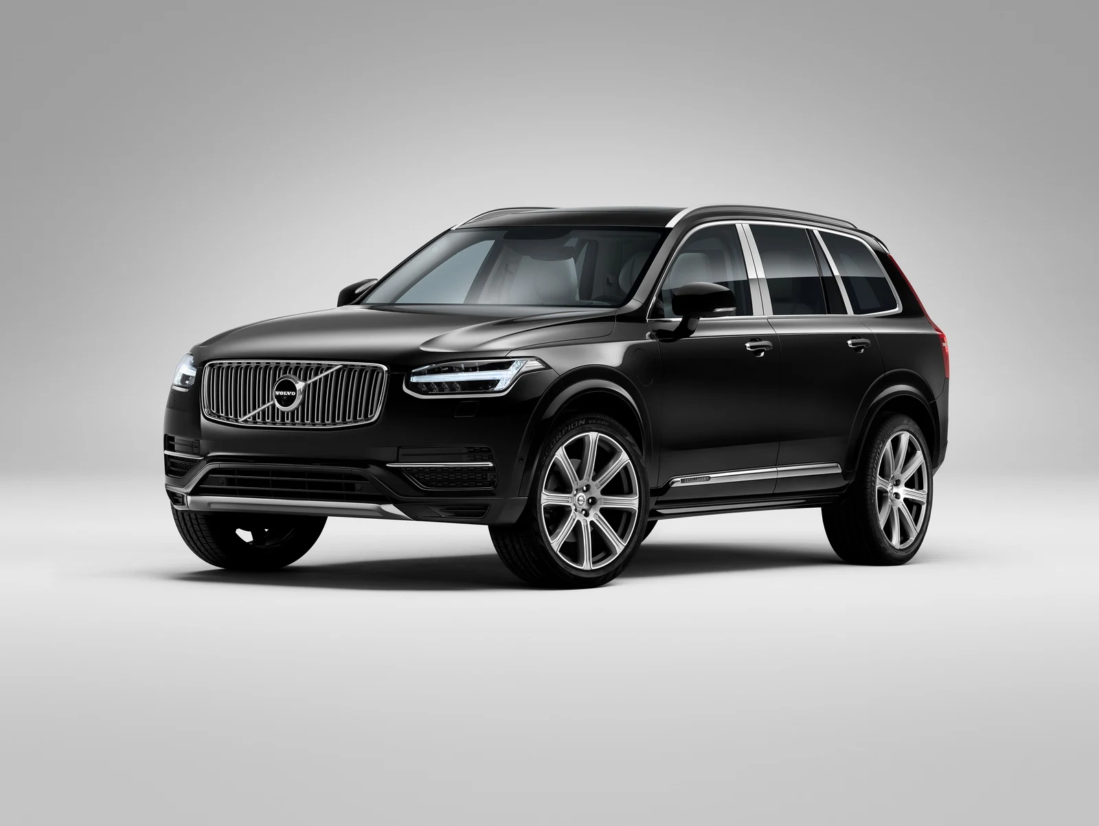 Volvo XC90 Excellence 2016 có mức giá đắt gấp đôi so với bản thường