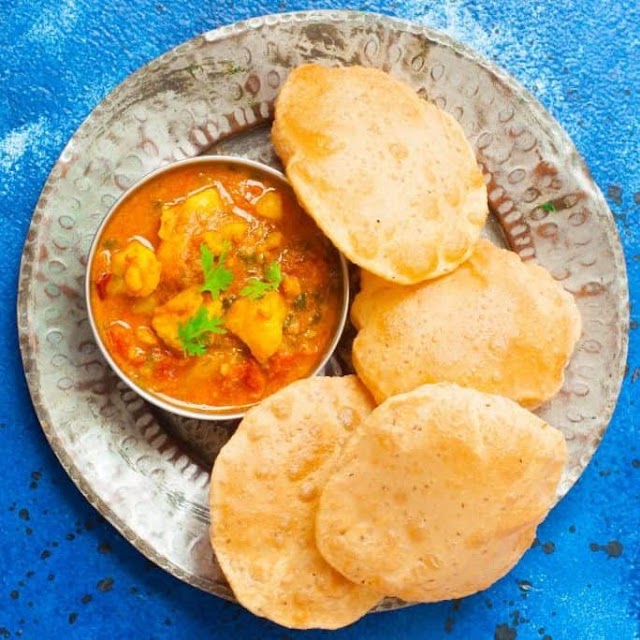 Potato Tomato Curry with Puffed Fried Bread - Marwari Style Recipe