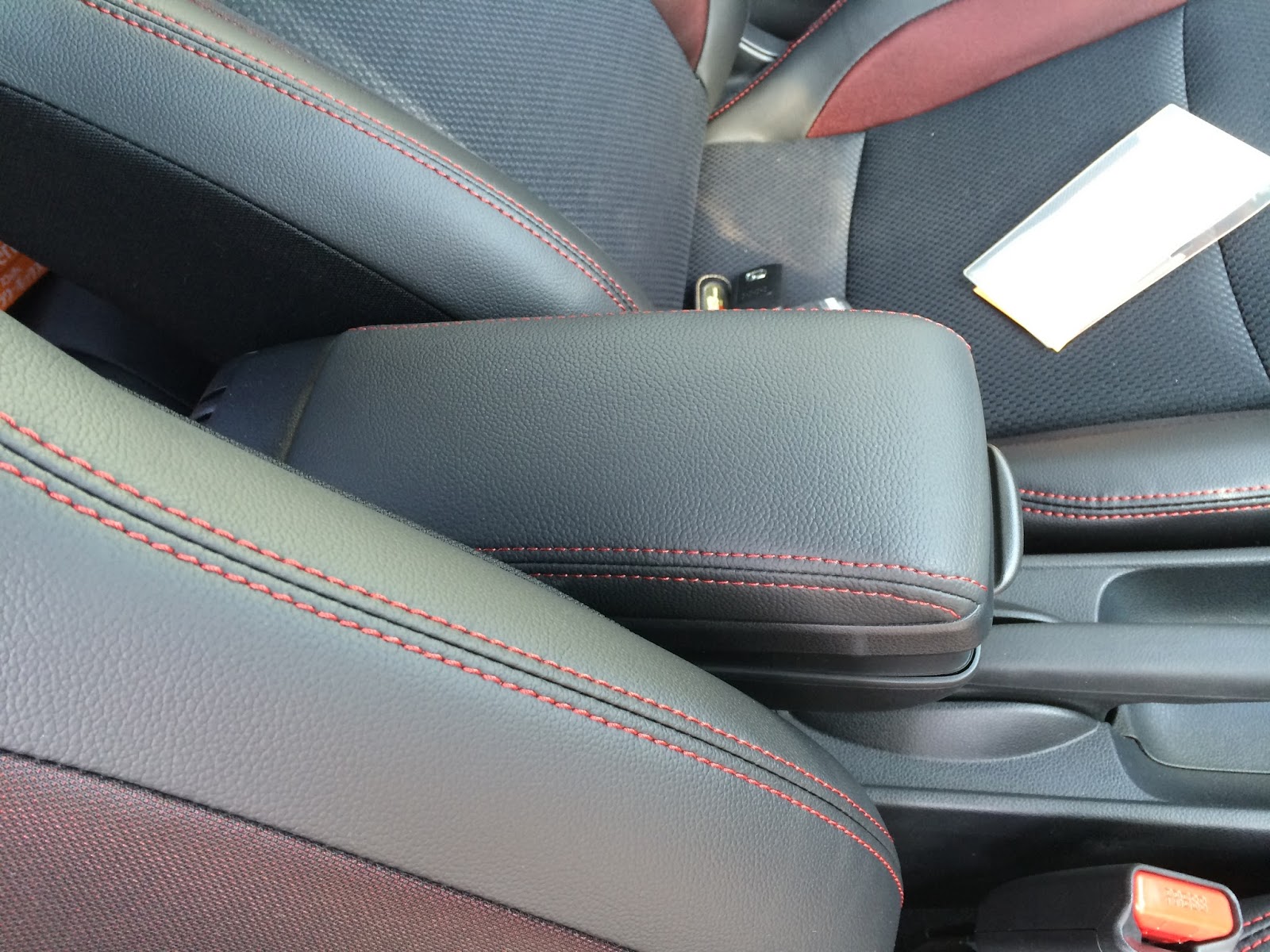 パソコン 車 トラブルメンテ 日記 Honda Cr Z A Master Label用にアームレストコンソール ブラック レッドステッチ を購入 しました