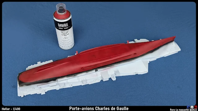 Montage de la maquette du Charles de gaulle d'Heller au 1/400.