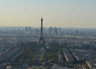 Der Eiffelturm vom Turm Montparnasse