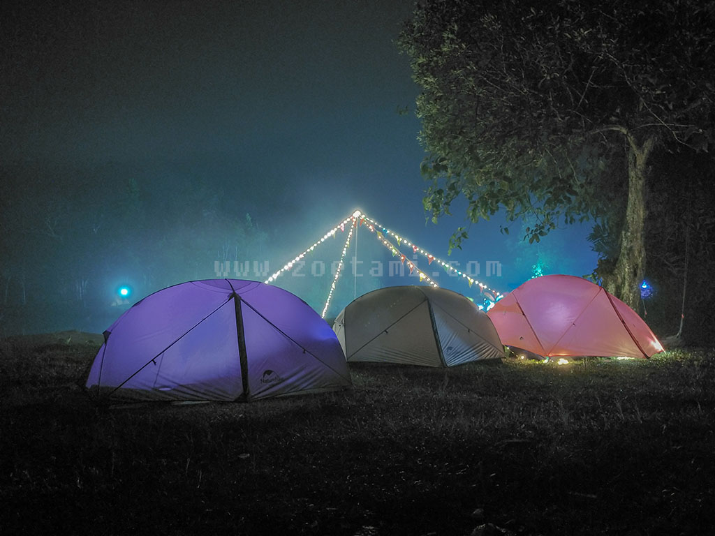 Malam di Camping Ground Danau Situ Gunung