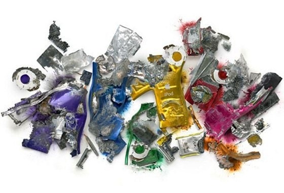 destroyed-apple-products (3)
