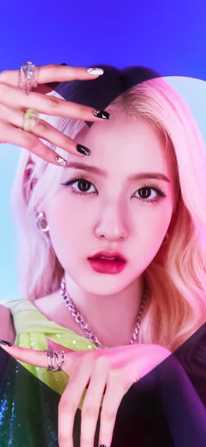 On September 8, 2020 she was first member of STAYC to be revealed. She debuted on November 12, 2020 with the group's first single album "Star To A Young Culture".