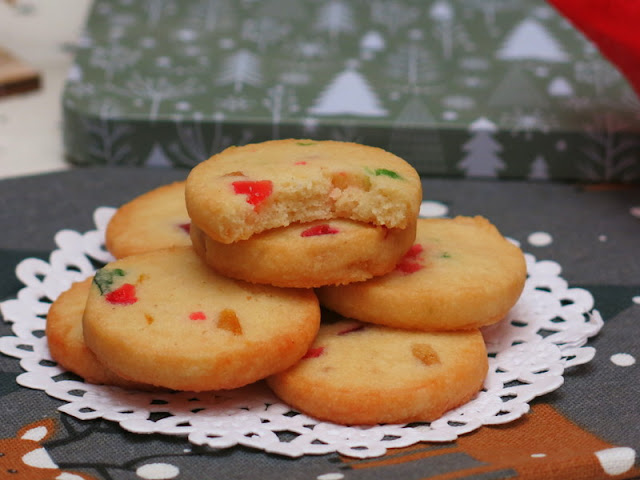 GALLETAS DE ALMENDRA Y FRUTA CONFITADA