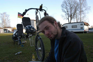 Falk sitzt in Deggendorf