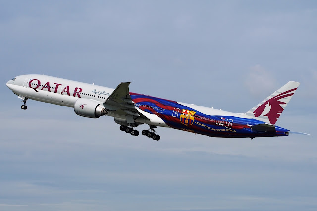Qatar Airways Boeing 777-300ER FC Barcelona