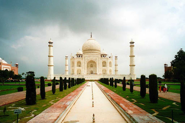 Trip to Agra and Agra Attractions – Taj Mahal and Red Fort | Golden Triangle Tour | Travel Guide