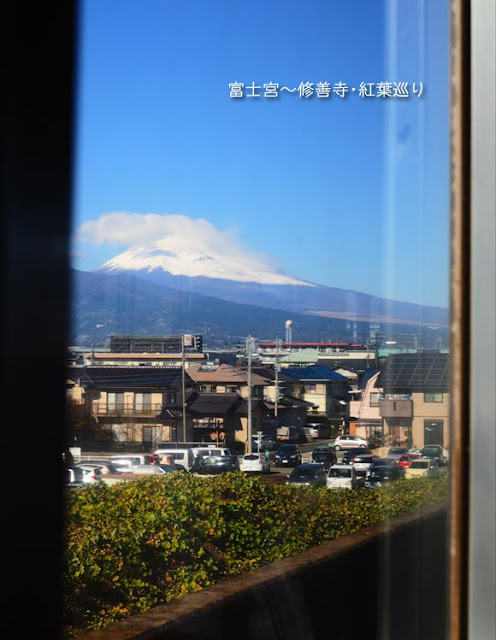 伊豆箱根鉄道車内からの富士山