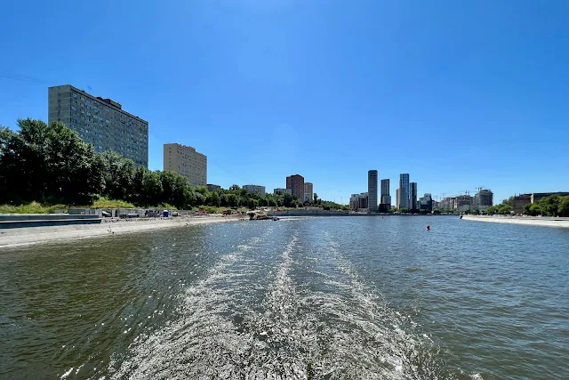 Москва-река, Крутицкая набережная, Симоновская набережная