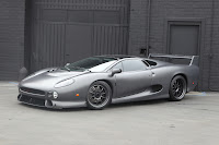 Jaguar XJ220S headed