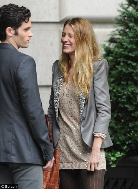 blake lively penn badgley mexico. On-set giggles: Blake and Penn