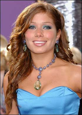 Nikki Sanderson Artist Image