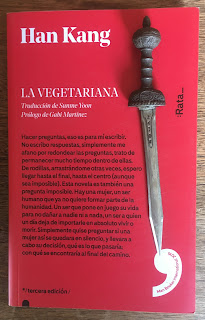 Portada del libro La vegetariana, de Han Kang