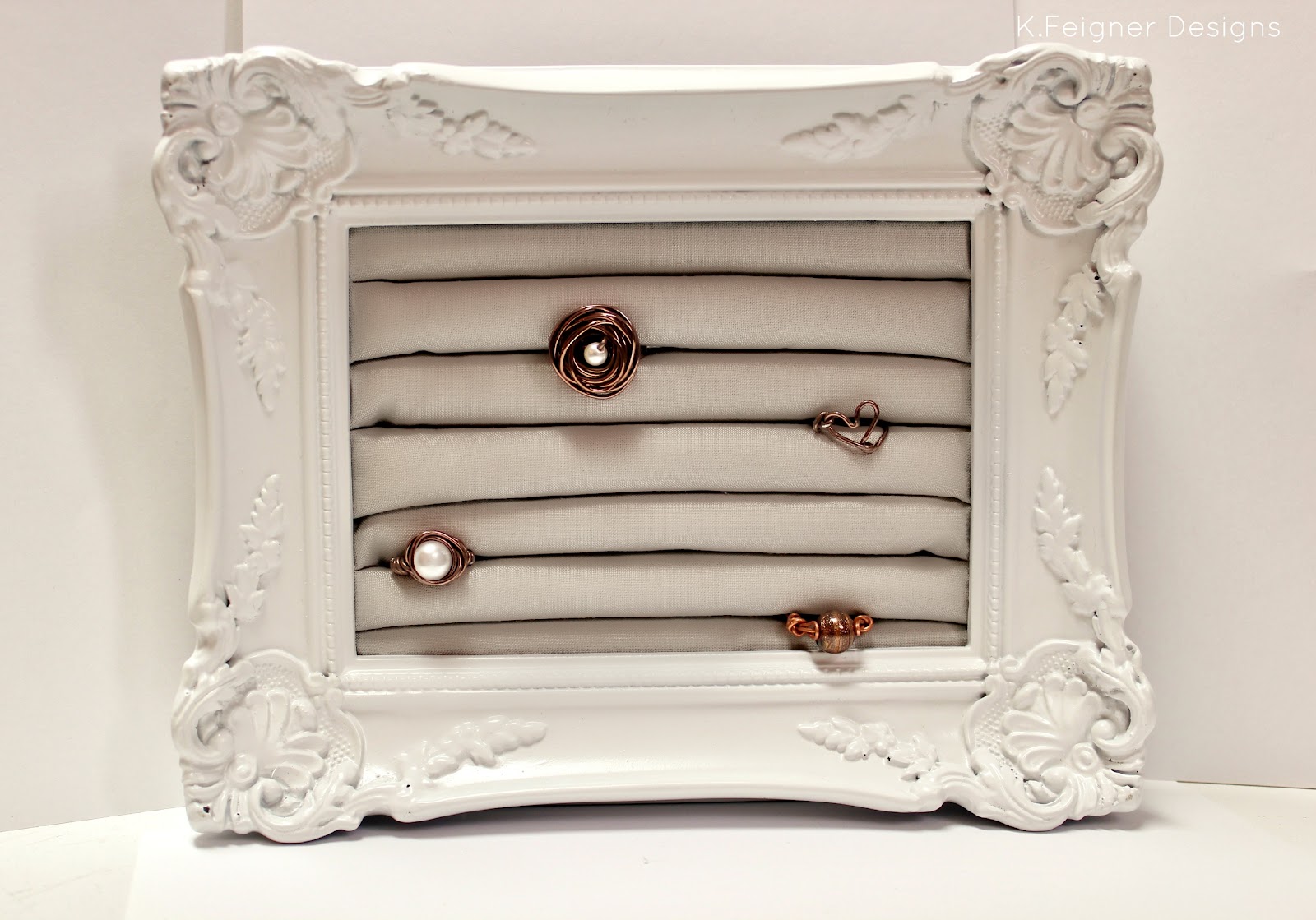 The Crafty Housewife: DIY Frame Ring Display Holder