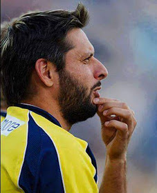 Shahid Afridi Beautiful Bayan Live Video