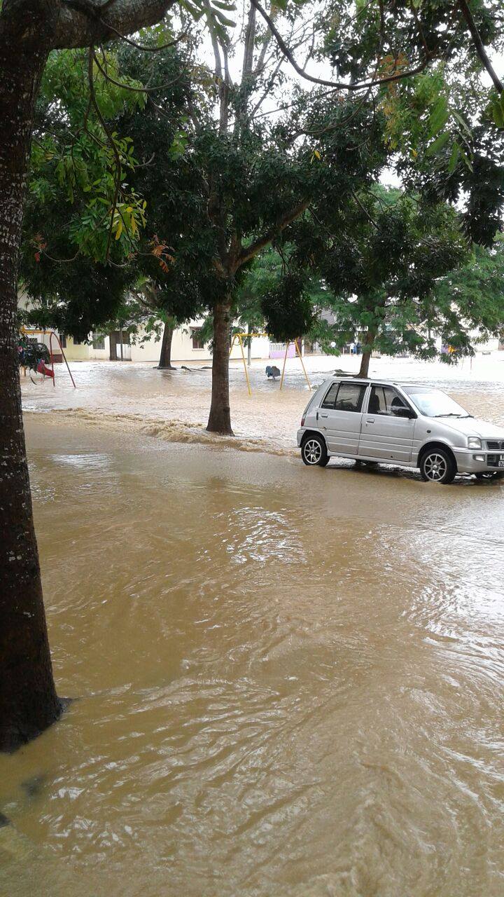 Gambar Banjir Di Masjid Tanah, Melaka Hari Ini 30 Mac 2017 