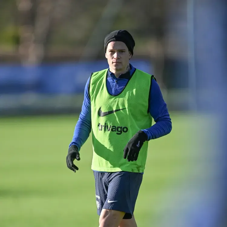 Photos from MYkhailo Mudryk's first Chelsea training session