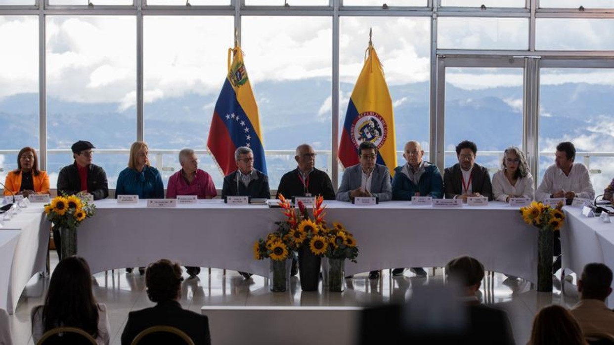 ELN confirma encuentro en Caracas con gobierno colombiano