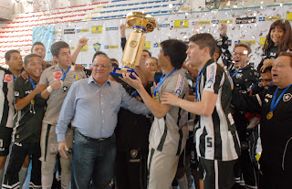  Equipe Casa de España/Botafogo, campeã da VI Taça Brasil Correios de Futsal Sub-17
