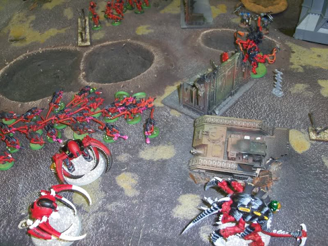 Warhammer 40,000 Tyranids Orks Planetstrike