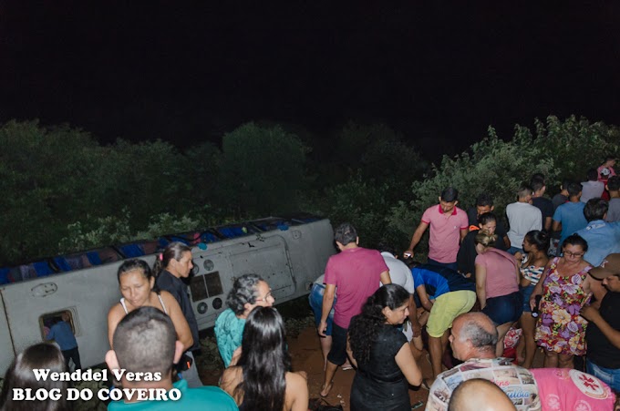 Ônibus capota em ribanceira na PI-213 e viagem quase termina em tragédia em Cocal-PI