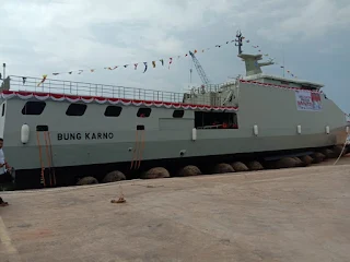 kapal korvet kri bung karno 369 launching ceremony