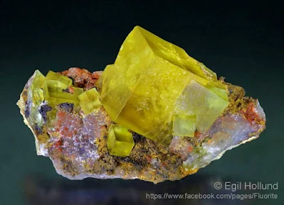 yellow-colored fluorite