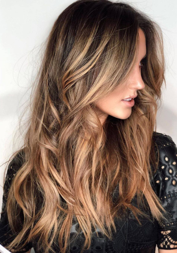 Caramel balayage: el mejor color para otoño, para morenas y para latinas