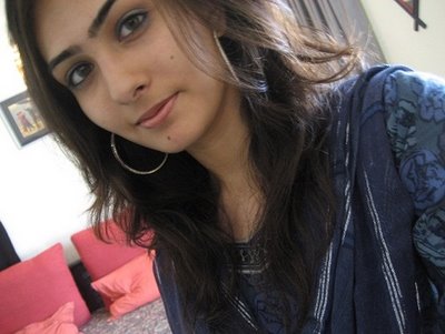 Hot Sexy Desi Indian College Girls Photos