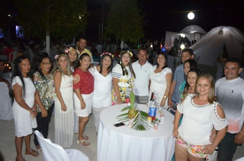 LUAU: FOTOS DA FESTA DOS PROFESORES E SERVIDORES PUBLICOS OFERECIDA PELA PREFEITA PROFESSORA VANDERLY