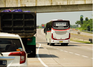 BUS PRIMAJASA BEKASI