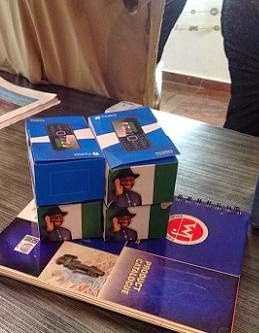 More photos of Goodluck Jonathan’s Branded Handsets 