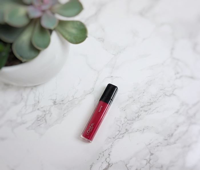 L'Oreal Infallible Mega Gloss The Bigger The Better swatch