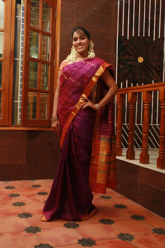Kanden Movie Actress Rashmi Gautham Photo Gallery cleavage