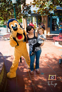 Pluto was also the one who bid farewell to Vivienne right before we leave Disneyland