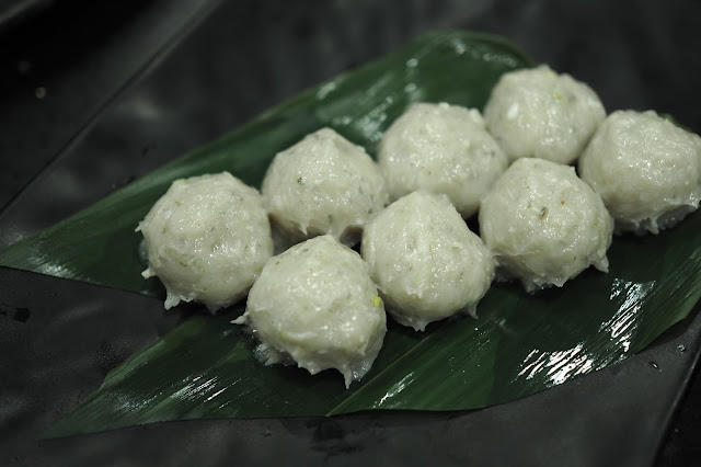 Fresh Shrimp Paste Ball + Minced Pork & Chinese Rice Wine (S$8 / $16)