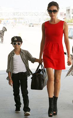 [Image: 092110_romeo_beckham_victoria_beckham_FP...060510.jpg]