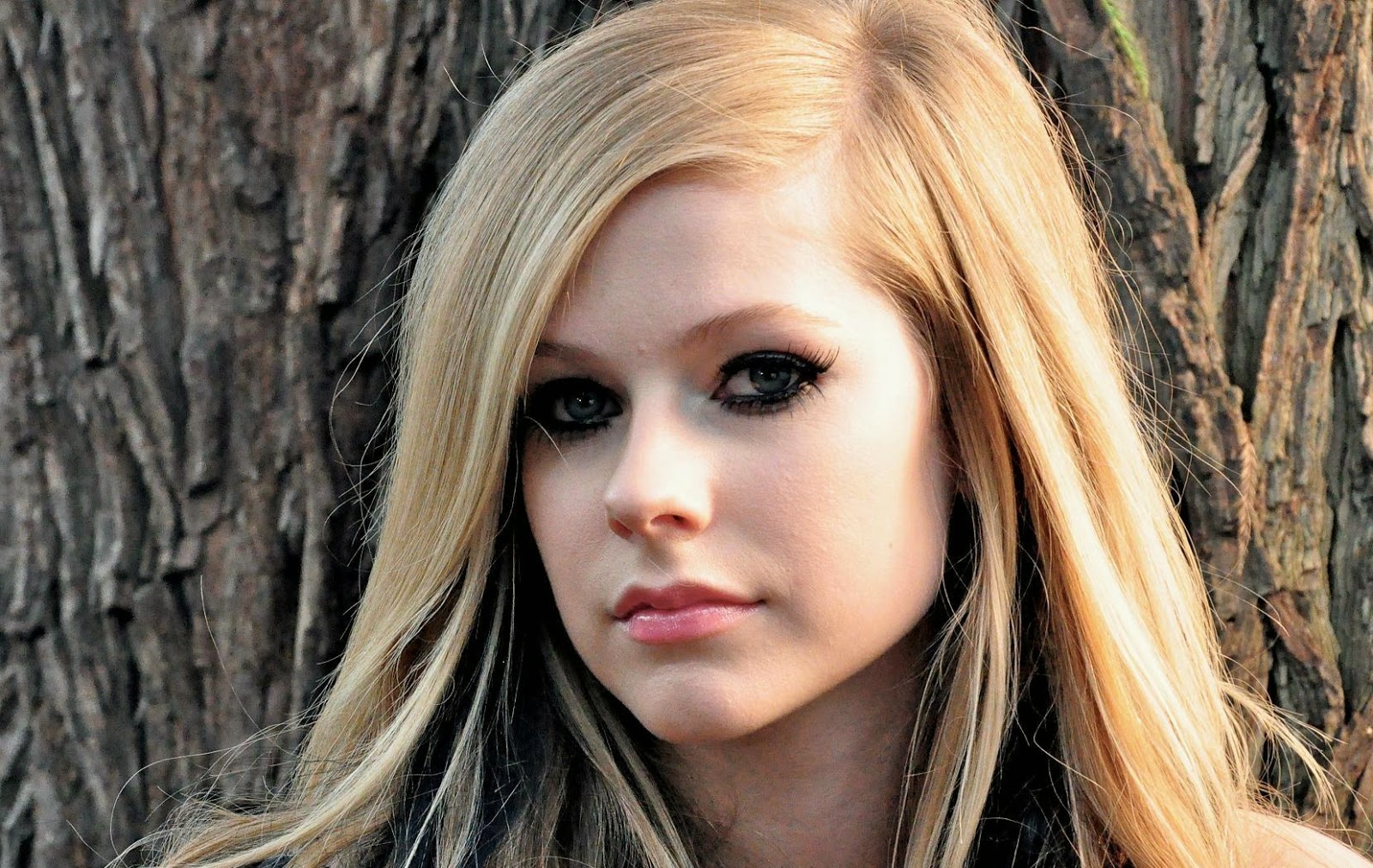 Avril Lavigne Hyper Star Hd Wallpapers