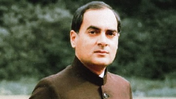 प्रधानमंत्री नरेंद्र मोदी ने पूर्व प्रधानमंत्री राजीव गांधी को 33वीं पुण्यतिथि पर श्रद्धांजलि अर्पित की