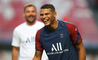 PSG trying late attempt to convince Thiago Silva to stay