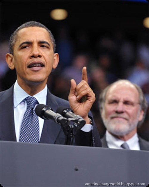 Obama at gubernatorial campaign rally001