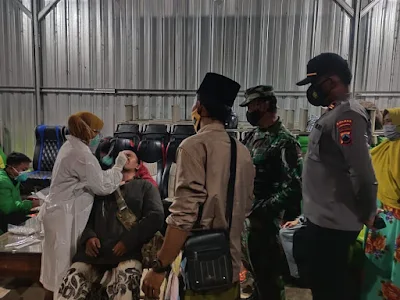 Rombongan Ziarah Asal Kutasari Akhirnya Menjalani Rapit Antigen