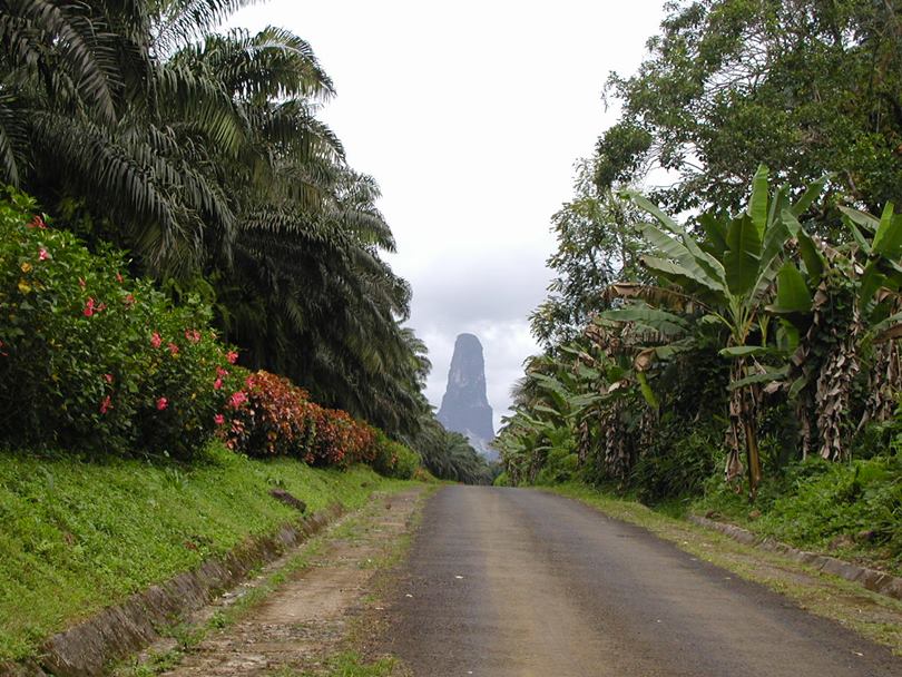 pico cao grande; tome of geological folklore; cao grande; pico de sao tome; sao tome volcano; pico cÃƒÂ£o grande; cão grande; pico cão grande;