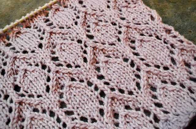 Cogwheel / Ratchet Eyelet Lace Knit Stitch