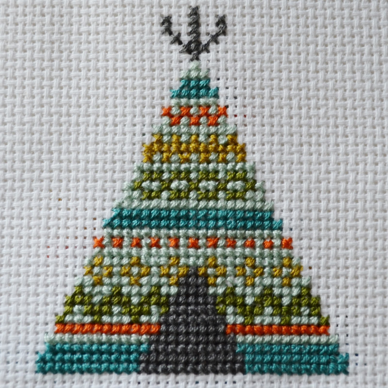 The Sequin Turtle: Free Cross Stitch Patterns