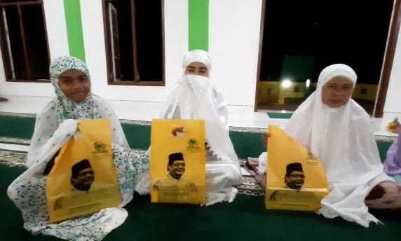 Ramadhan 1442 H, Partai Golkar Gelar Program Berbagi Sejuta Paket Sarung dan Sajadah Kepada Masyarakat Lingga