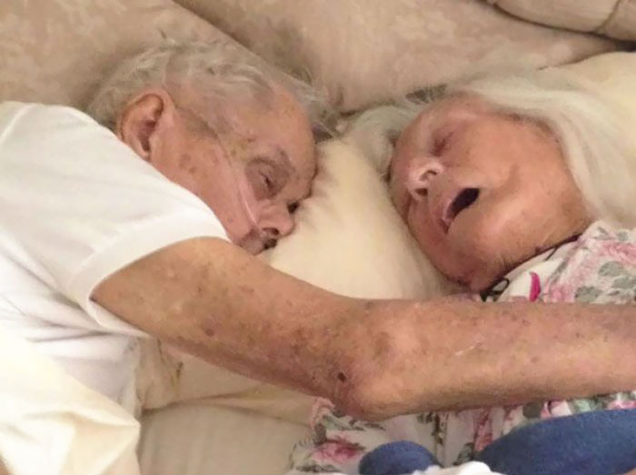 36 People's Heart-Breaking Last Wishes - After 75 Years Of Marriage, This Couple Died In Each Others’ Arms Hours Apart